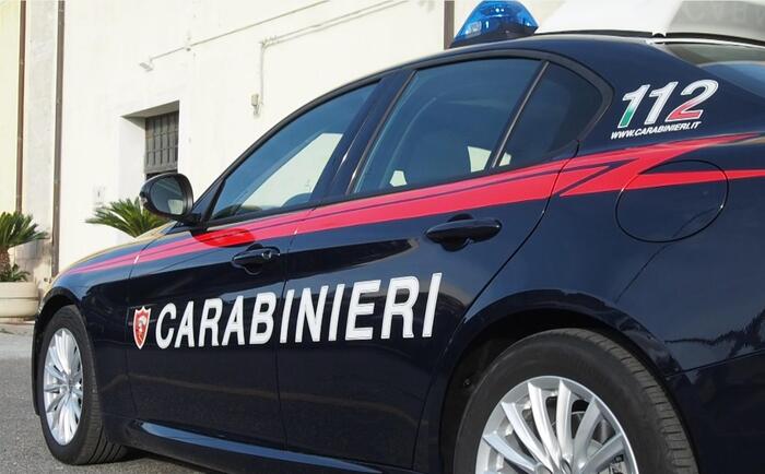 Spara a marito e si suicida a Palermo