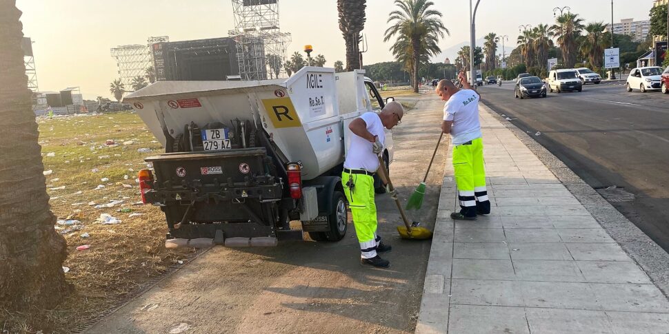 Palermo, resta lo stato di agitazione alla Reset e la pulizia delle spiagge e il diserbo ancora non partono