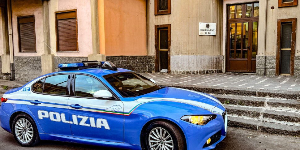 Detenzione, spaccio e traffico di stupefacenti, due arresti ad Adrano