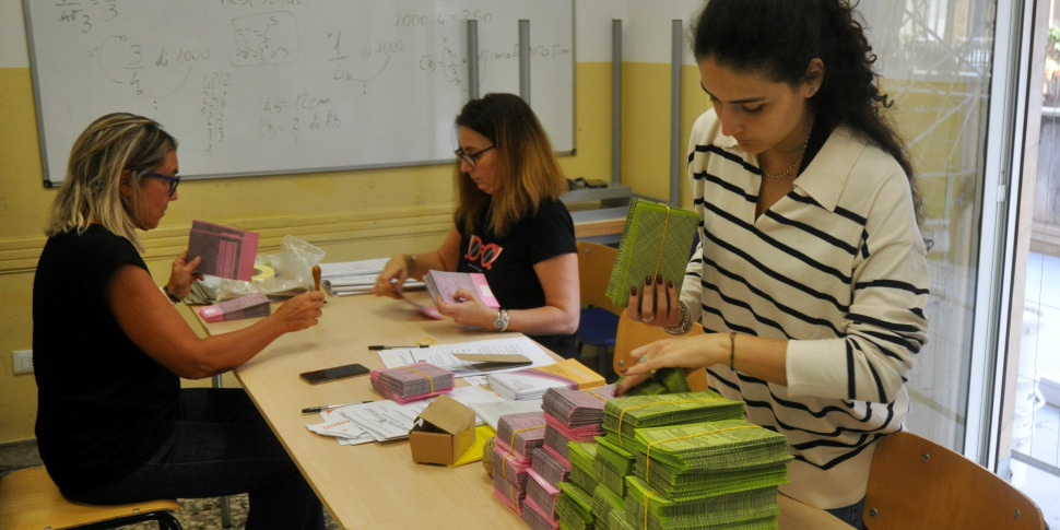 Ballottaggi per il sindaco, a Caltanissetta affluenza al 27,89%: seggi riaperti alle 7