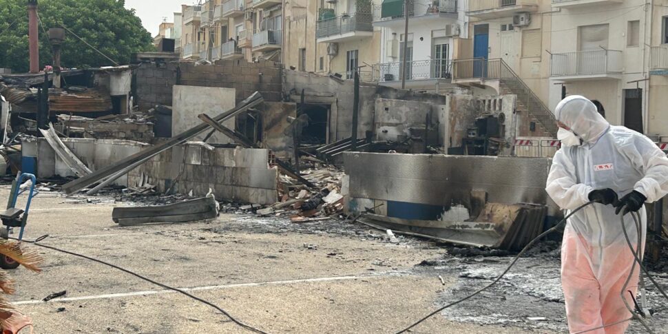 L’incendio al ristorante di Sciacca, al via la bonifica dall'amianto