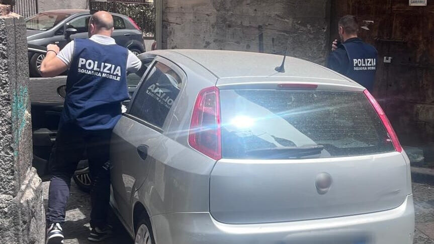 Catania, picchiato e rapinato nel tentativo di difendere un diversamente abile: arrestati gli aggressori