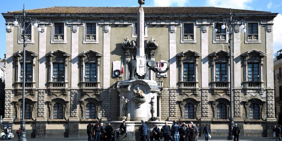 Catania, stop alla vendita di bevande in contenitori vetro fino al 31 ottobre