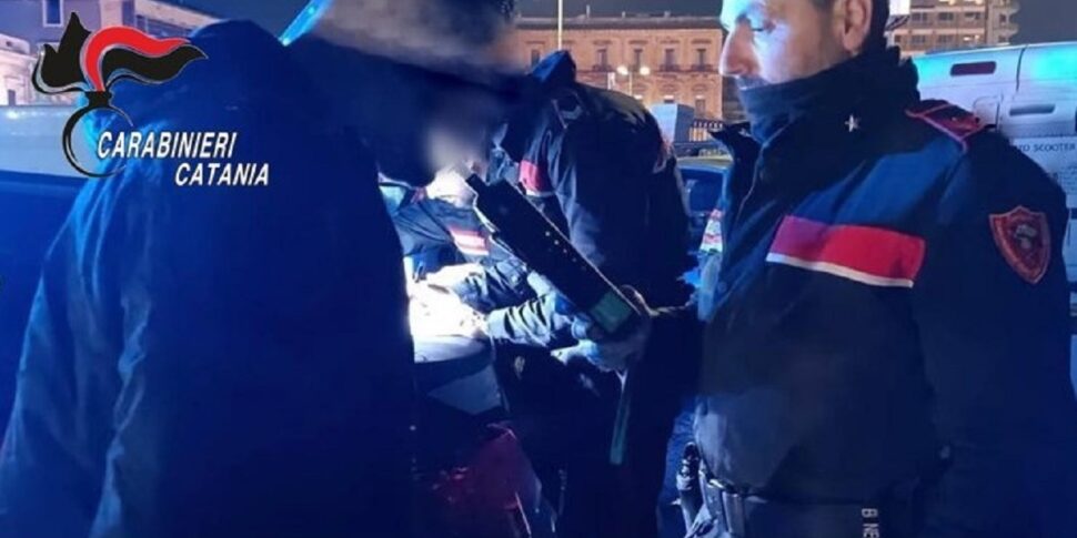 Ramacca, due ubriachi tentano di scappare in auto: i carabinieri li arrestano