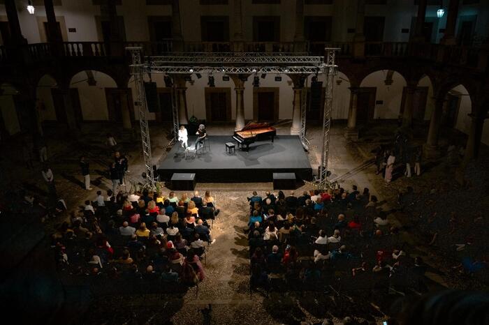 Il maestro Allevi a Palazzo Reale commuove e stupisce