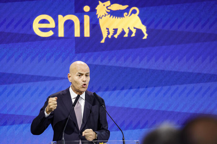 Descalzi, sull'energia l'Europa pensi anche al presente