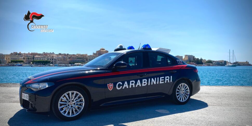 Trovato in possesso di hashish e marijuana già pronte per essere vendute, arrestato giovane a Siracusa