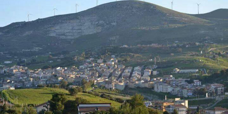 Incidente sulla statale 118 a Bolognetta: con l'auto contro lo spartitraffico, ferita una ragazza