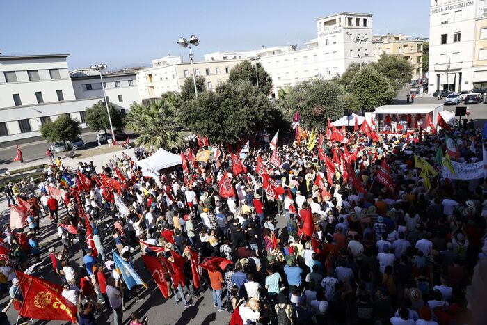 Al via la manifestazione a Latina, Mattarella:'Basta sfruttamento del  lavoro illegale'