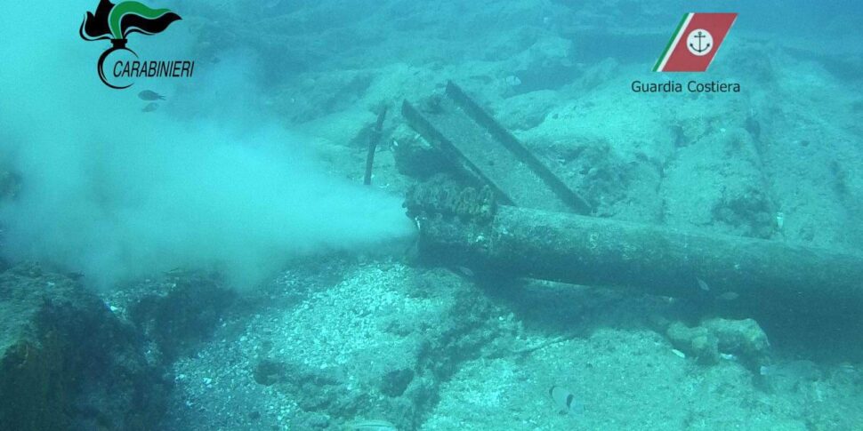 Lampedusa, 18 a giudizio per i reflui fognari finiti in mare senza trattamento: fra loro gli ex sindaci Nicolini e Martello