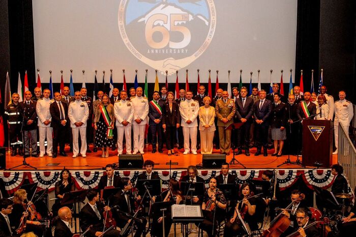 Sigonella, festa per i 65 anni della Stazione aeronavale Usa