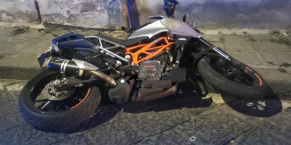 Santa Maria di Licodia, investe un ragazzo in moto e scappa: rintracciato il pirata della strada