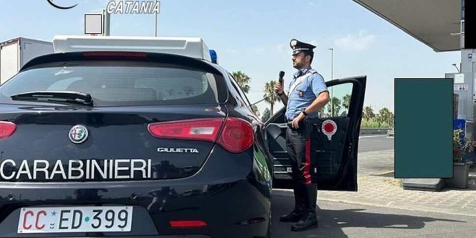 Aci Castello, rapinatore riconosciuto grazie a un video divenuto virale; arrestato