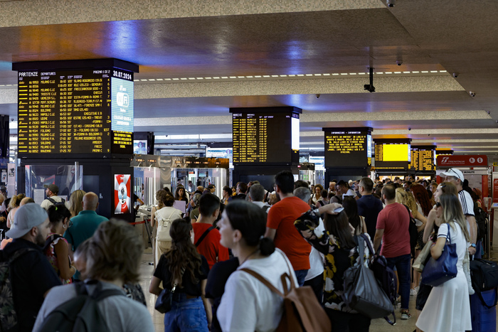 L'annuncio di Trenitalia: ad agosto modifiche e ritardi per lavori sulle linee