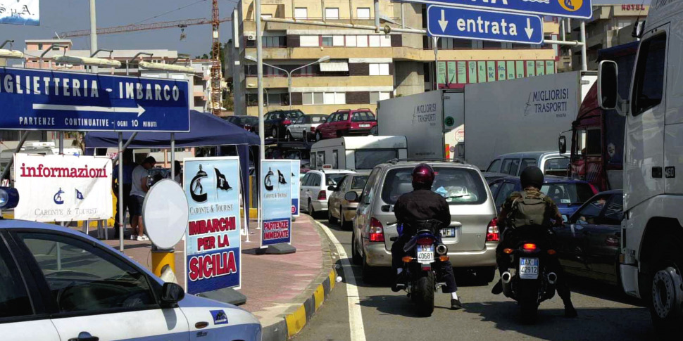 Commerciante agrigentino fermato agli imbarcaderi di Messina con 12 chili di cocaina