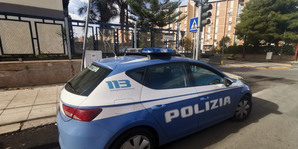 Palermo, aveva un chilo di marijuana e anche hashish e cocaina: arrestato ventisettenne allo Sperone