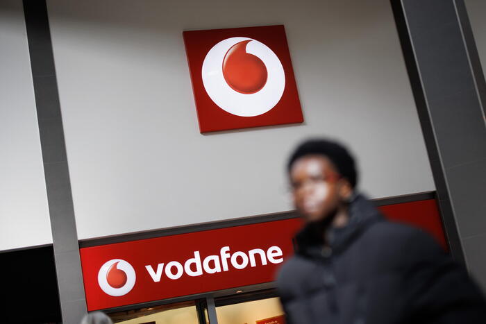 Bisio si dimette da ad Vodafone Italia dal 15 novembre