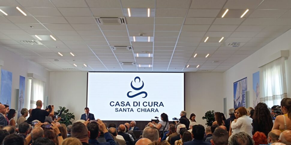 A Partinico inaugurata la casa di cura Santa Chiara, Provenzano: «Vogliamo che i siciliani non vadano al Nord»