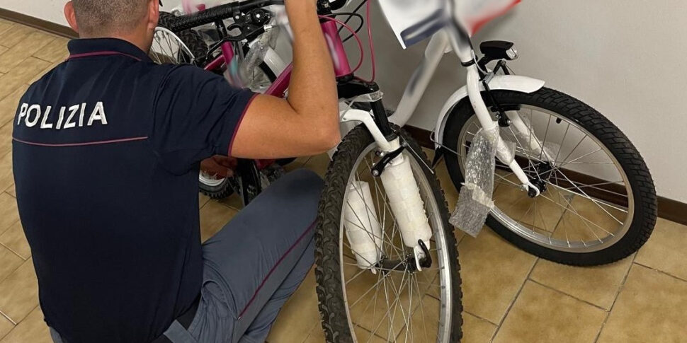 Catania, ruba due biciclette: denunciato un ragazzo di 24 anni