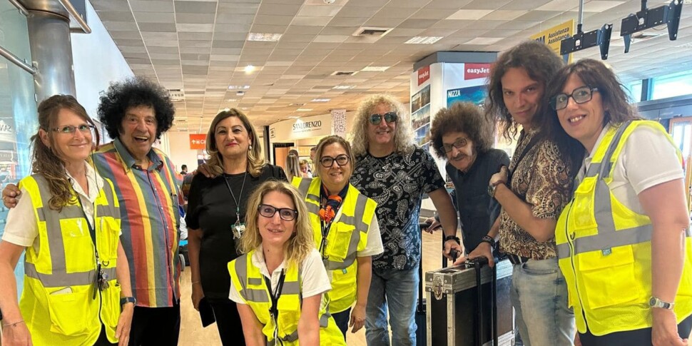 I Cugini di Campagna in Sicilia: sorrisi e foto all'aeroporto di Palermo