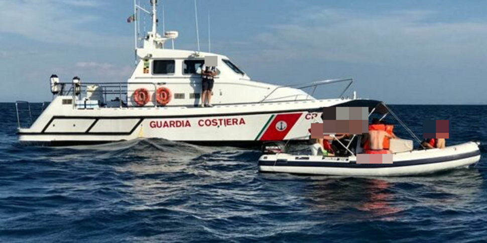 Un gommone e un pescatore sub nell'area marina protetta Capo Gallo-Isola delle Femmine: scattano due multe