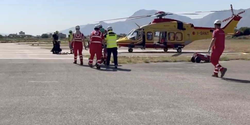 Salvataggio di un paziente in condizioni critiche, a Palermo esercitazione all'aeroporto di Boccadifalco