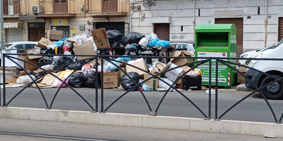 Emergenza rifiuti a Palermo, Legambiente: «Ci risiamo, la politica ha fallito»