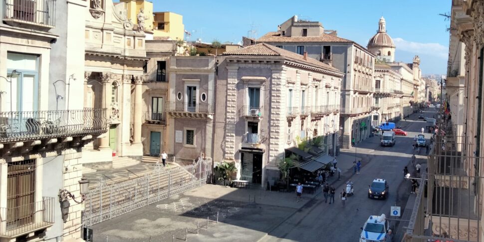 Etna, cessate le fontane lava ma la cenere arriva fino a Siracusa