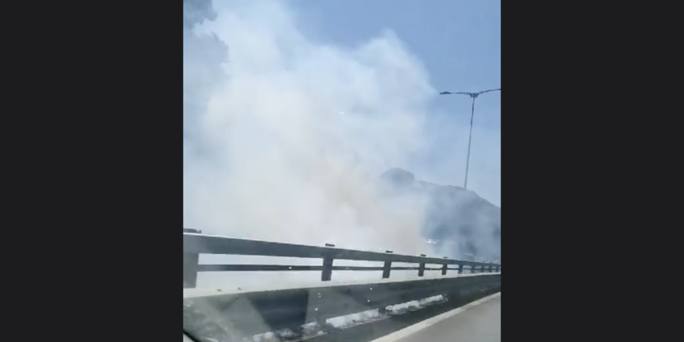 Incendi in provincia di Palermo, roghi da Partinico a Villabate: disagi in autostrada