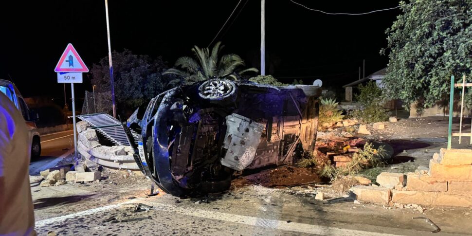 Paura a Scicli per un incidente, cinque persone rimangono ferite