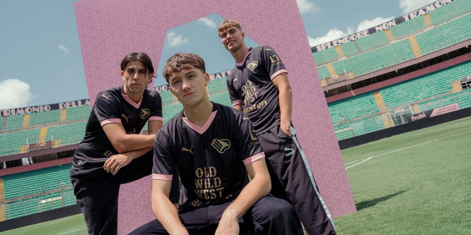 Il Palermo e la Puma svelano la nuova maglia da trasferta: contiene almeno il 95 per cento di rifiuti tessili riciclati