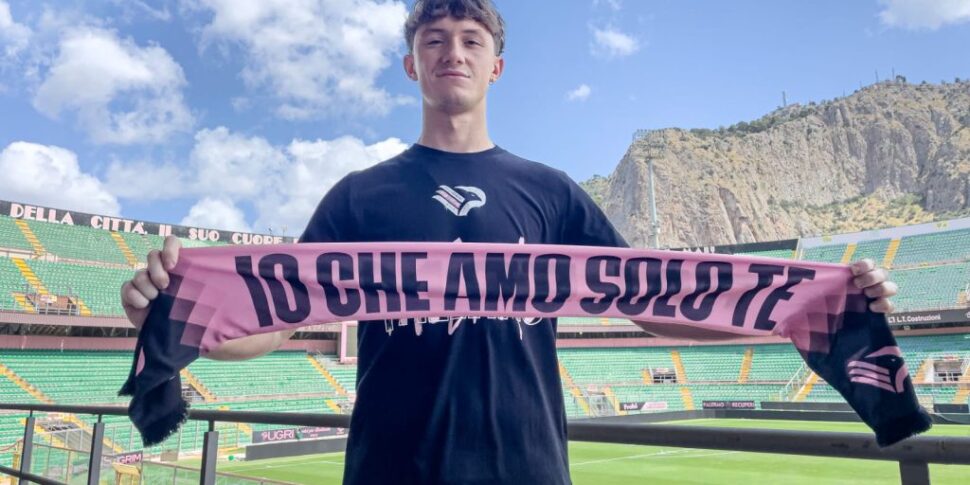 Calcio, il Palermo domani a Coccaglio dà il via alla nuova stagione