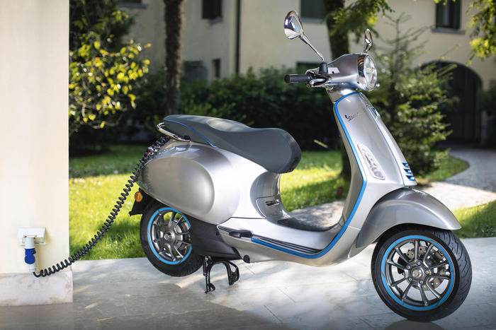 Piaggio chiude 6 mesi con 990 milioni di ricavi e 52,1 di utile