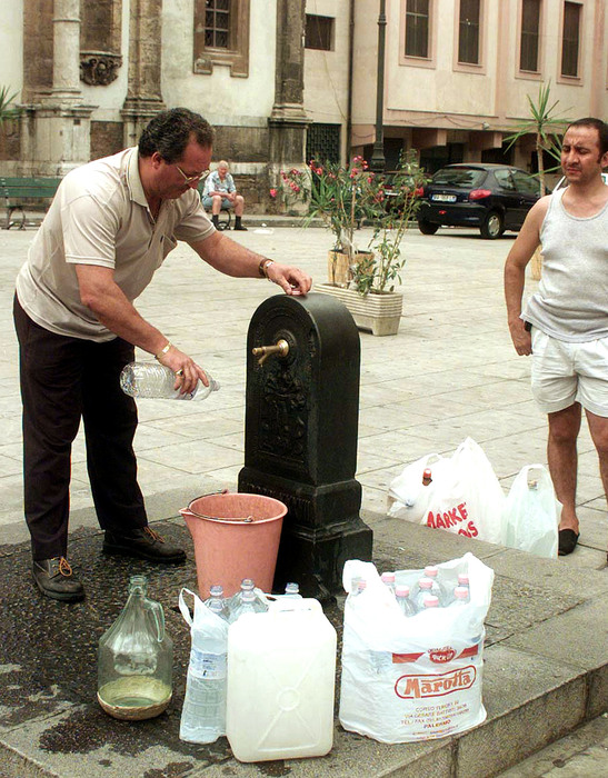 Siccità: da lunedì scatta a Palermo piano razionamento acqua