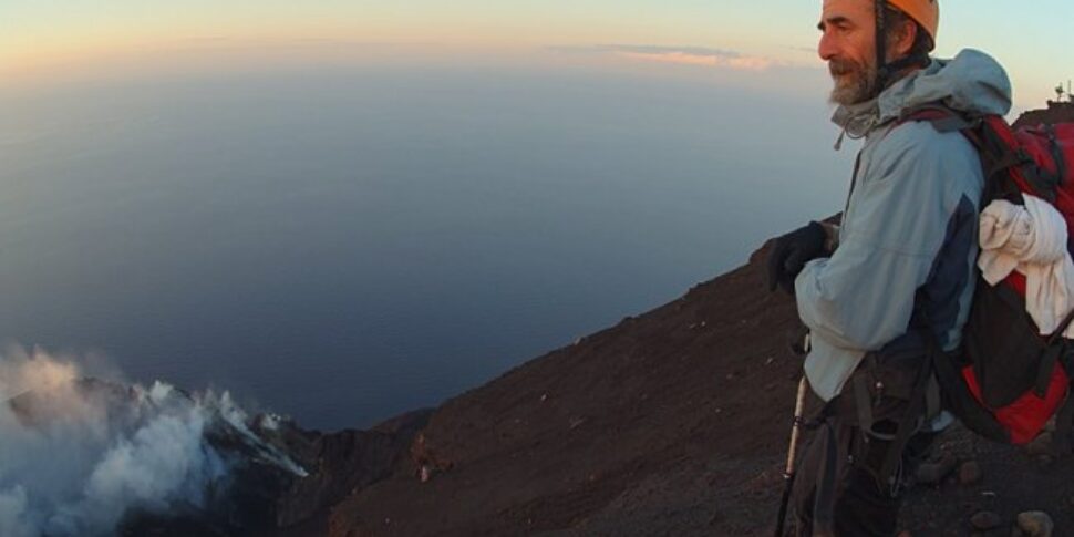 Stromboli, il «gigante buono» è più calmo: dopo il vertice con Musumeci  in arrivo modifiche alle restrizioni