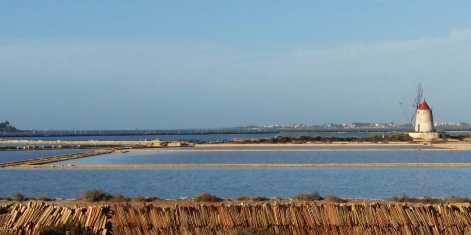 Bagnante trovato morto nei fondali della riserva naturale dello Stagnone a Marsala