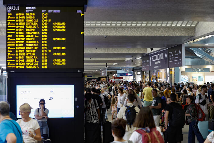 Sciopero dei treni, ritardi e code alle biglietterie