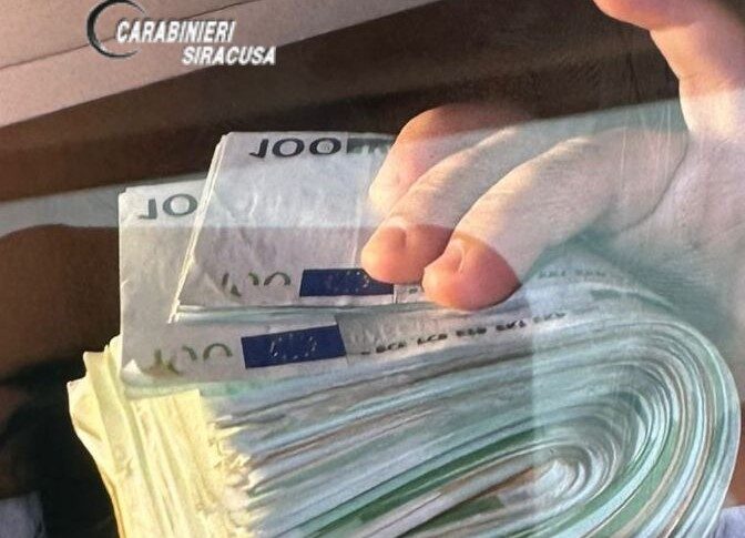 Pachino, si fingono carabinieri e truffano un’anziana portandole via 22 mila euro: due arrestati