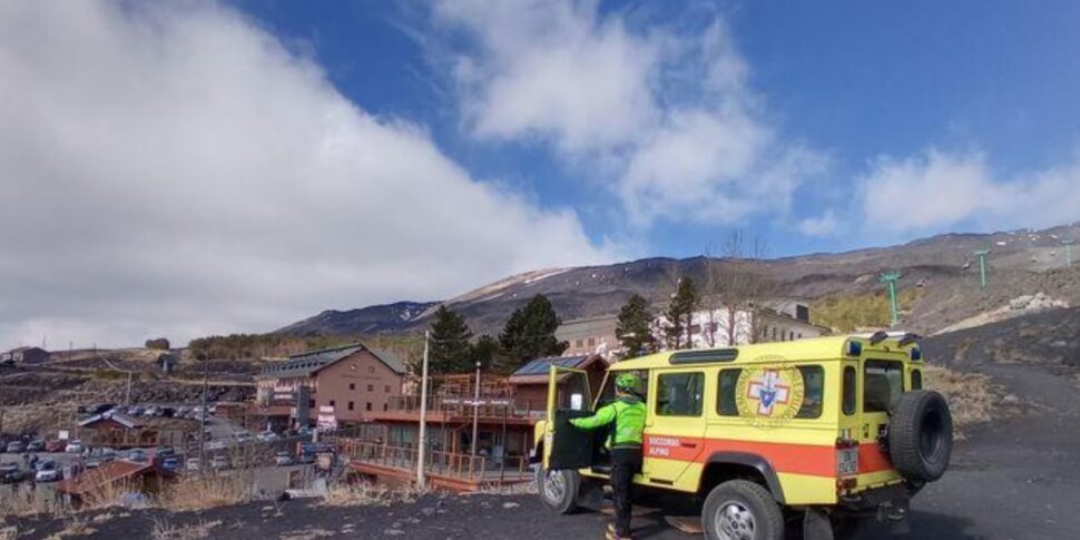 Catania, turista americano muore durante un'escursione sull'Etna per un malore