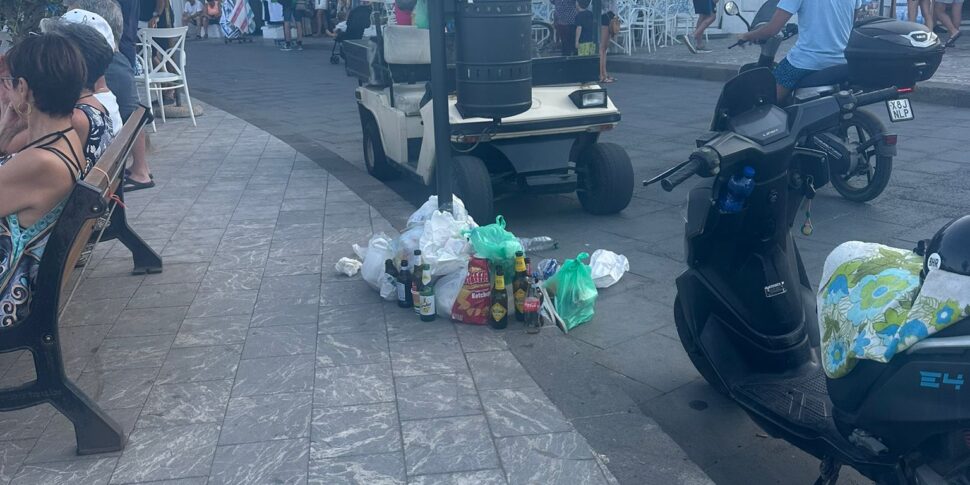 Stromboli vietata e tutti dirottati a Panarea, in poche ore 3 mila escursionisti con 15 vaporetti