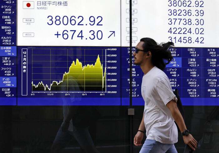 Borsa: Tokyo, apertura in leggero rialzo (+0,20%)