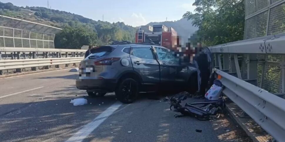 Lo schianto fatale a pochi chilometri da casa, i coniugi morti sulla Palermo-Messina: tra le ipotesi il malore o il colpo di sonno