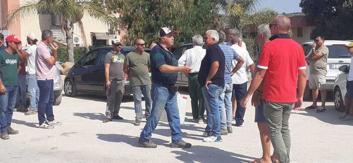 Siccità: protestano gli agricoltori del comprensorio di Ribera