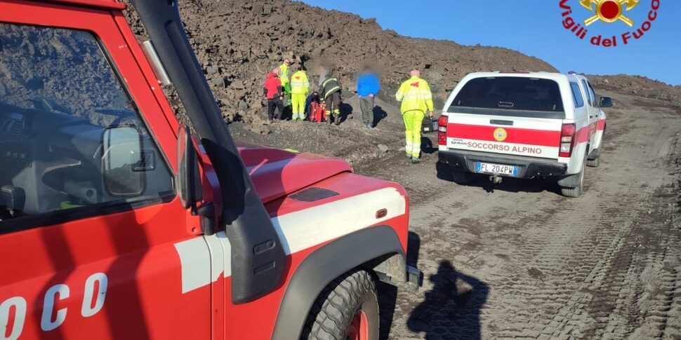 Due giovani escursionisti recuperati nella zona dei crateri dell'Etna