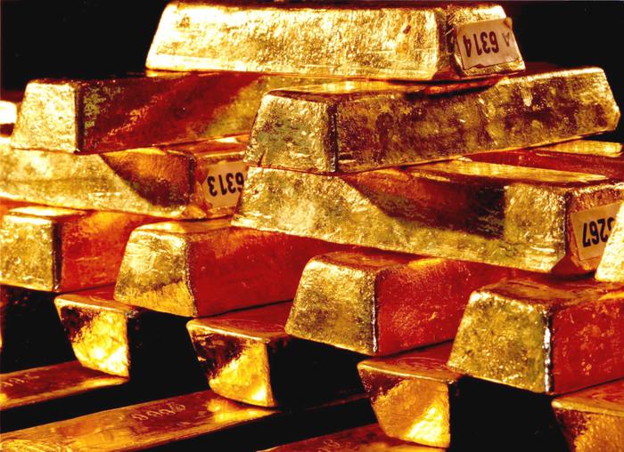 L'oro è in rialzo a 2.418 dollari l'oncia