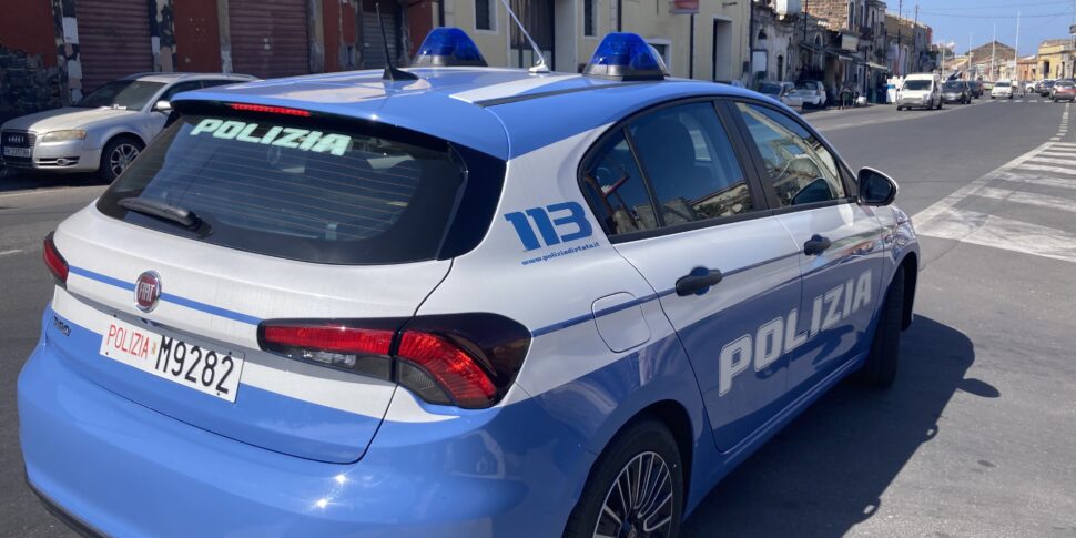 Catania, girava con un motociclo e la marijuana in tasca: ventunenne arrestato per spaccio