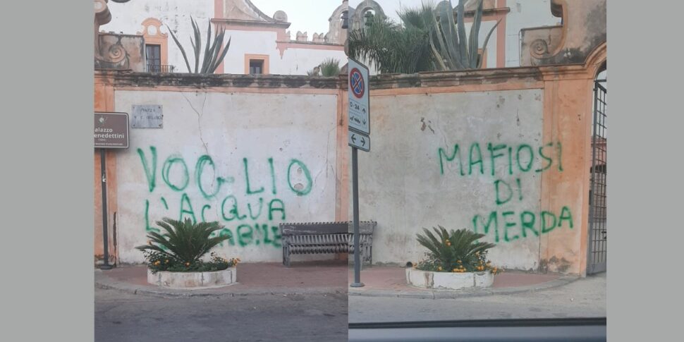 «Mafiosi, voglio l'acqua», intimidazioni sul muro del municipio di Cinisi