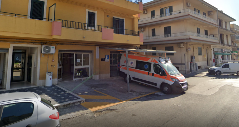 La denuncia del sindaco di Pozzallo, Ammatuna: «Non c'erano sanitari alla guardia medica»