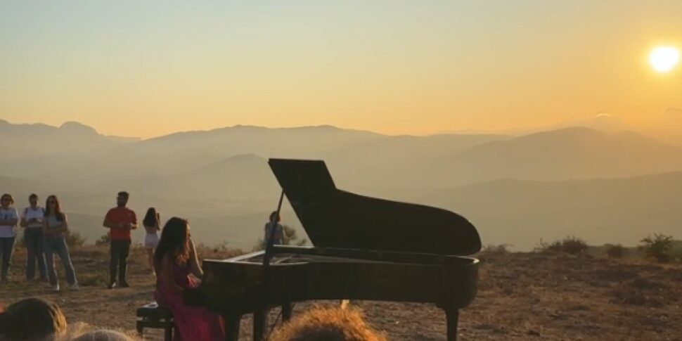 La suggestione della musica al tramonto fra i monti di Ventimiglia di Sicilia