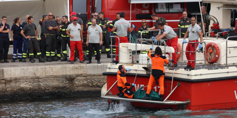 «Allagato e affondato per colpa dei portelloni aperti», la terribile ipotesi per il naufragio del Bayesian a Porticello